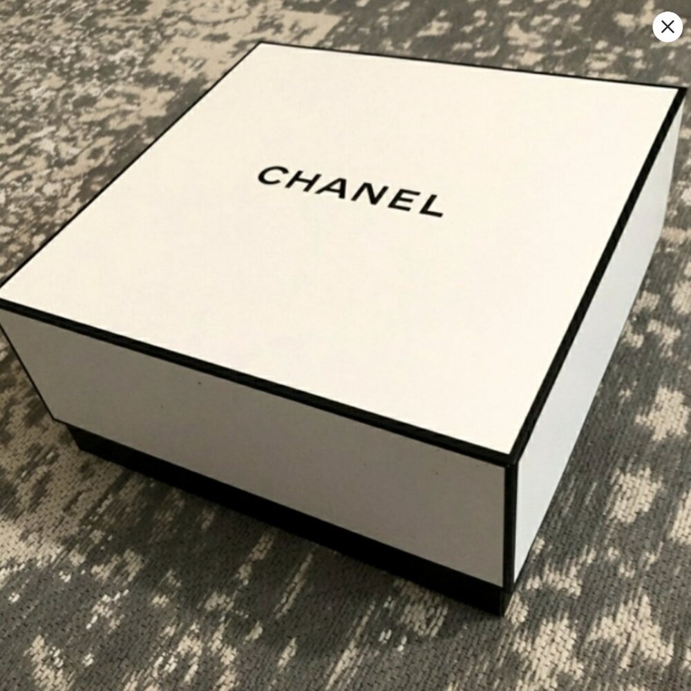Authentic Chanel White Gift Box tissue envelope